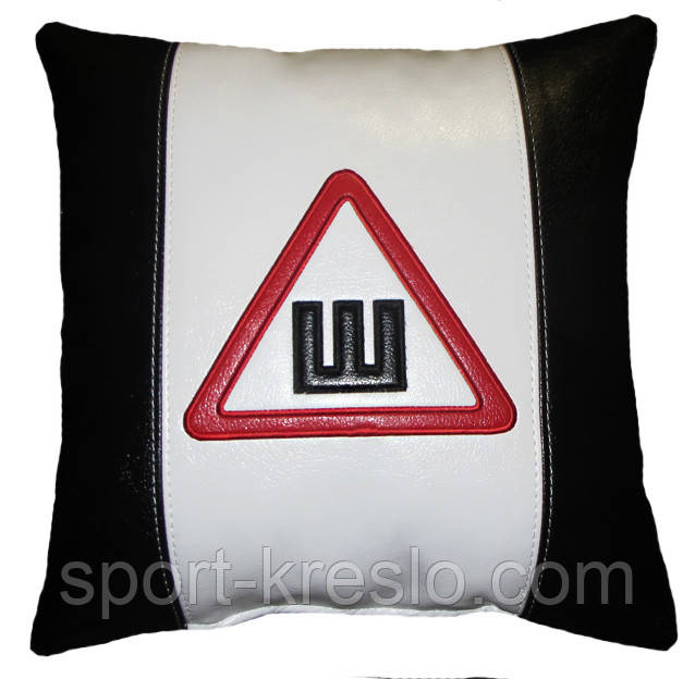 Сувенирная подушка с вышивкой логотипа машины подарок сувенир туфелька - фото 5 - id-p189160356