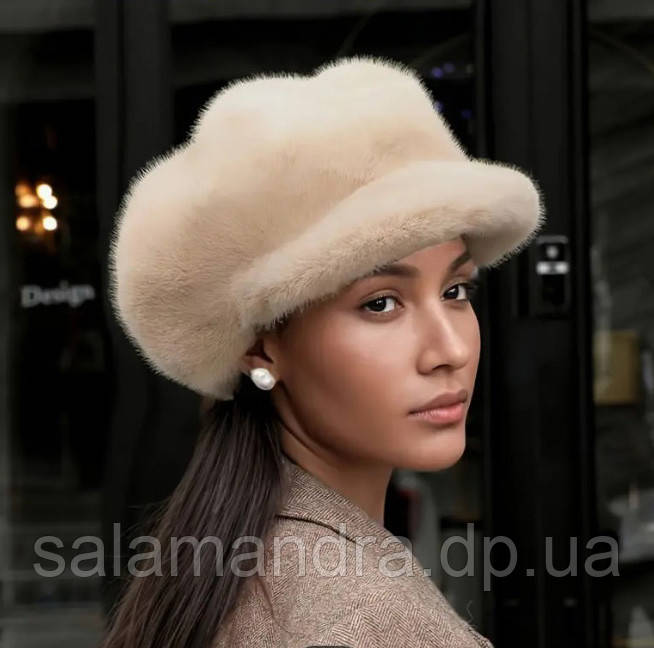 Жіноча шапка ошатна зі штучного хутра нірка з козирком, фото 1