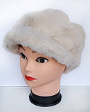 Жіноча шапка ошатна зі штучного хутра нірка з козирком, фото 3