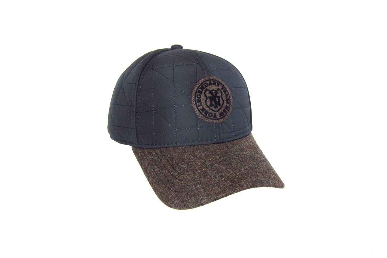 Кепка бейсболка чорна осіння плащьовка на флісі з вушками DAVANI 91007