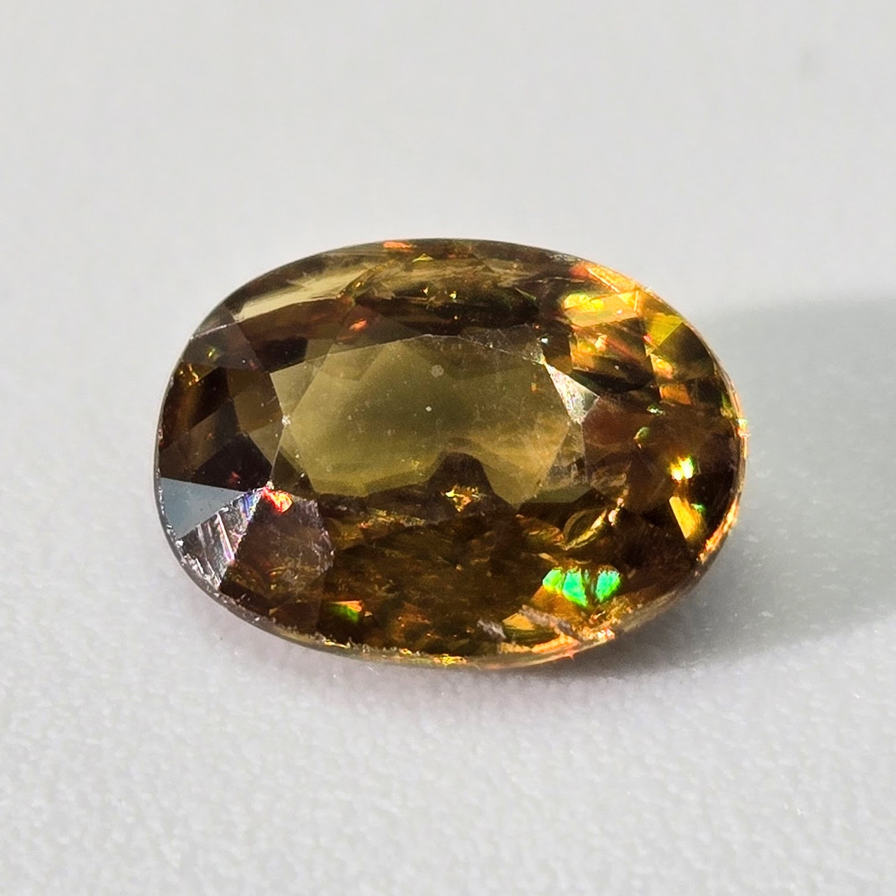 Сфен (титаніт) - ювелирна вставка 1,5 ct, фото 1