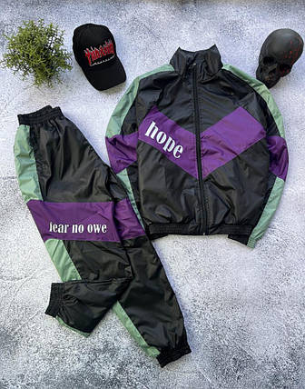 Осінній чорний спортивний чоловічий костюм з принтом, фото 1