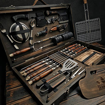 Подарунковий набір шампурів із литтям у дерев'яному кейсі-столику "Косуля"