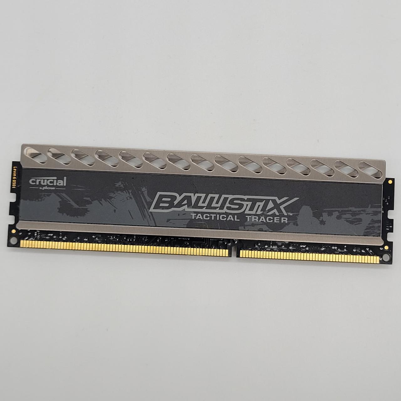 Ігрова оперативна пам'ять Crucial Ballistix DDR3 8Gb 1600MHz PC3-12800U 2R8 CL8 (BLT8G3D1608DT2TXOB) Б/В