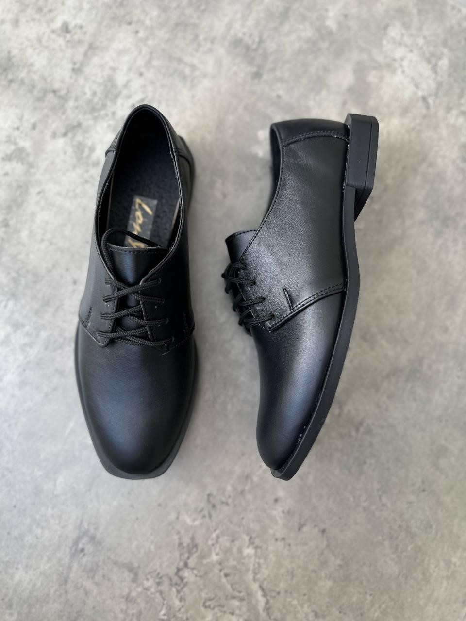 Жіночі шкіряні туфлі без підборів на шнурівці, фото 1