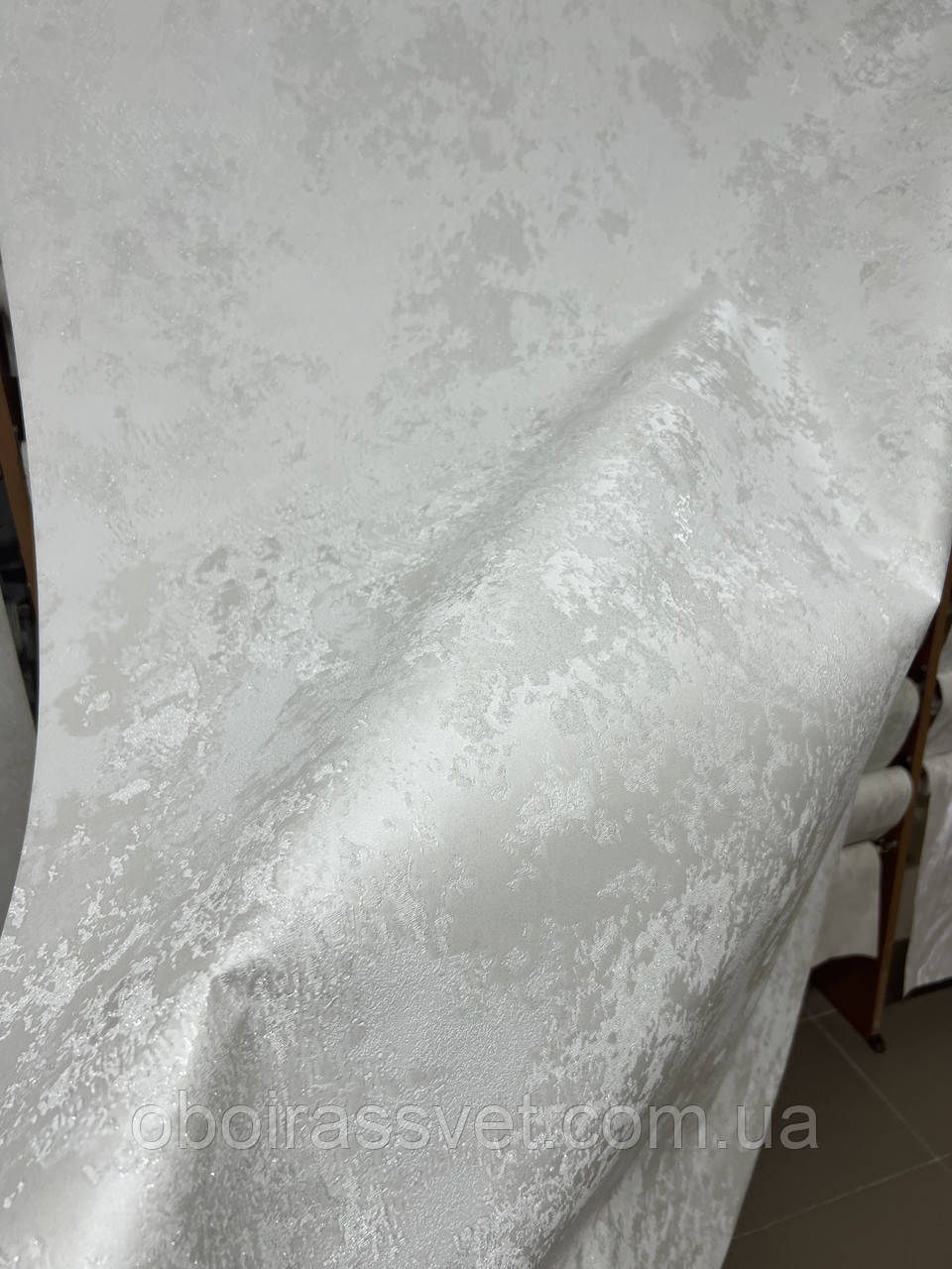 Шпалери Аристократка 2 4609-03 полегшений вініл гарячого тиснення на флізеліні 10 м ширина 1.06 м