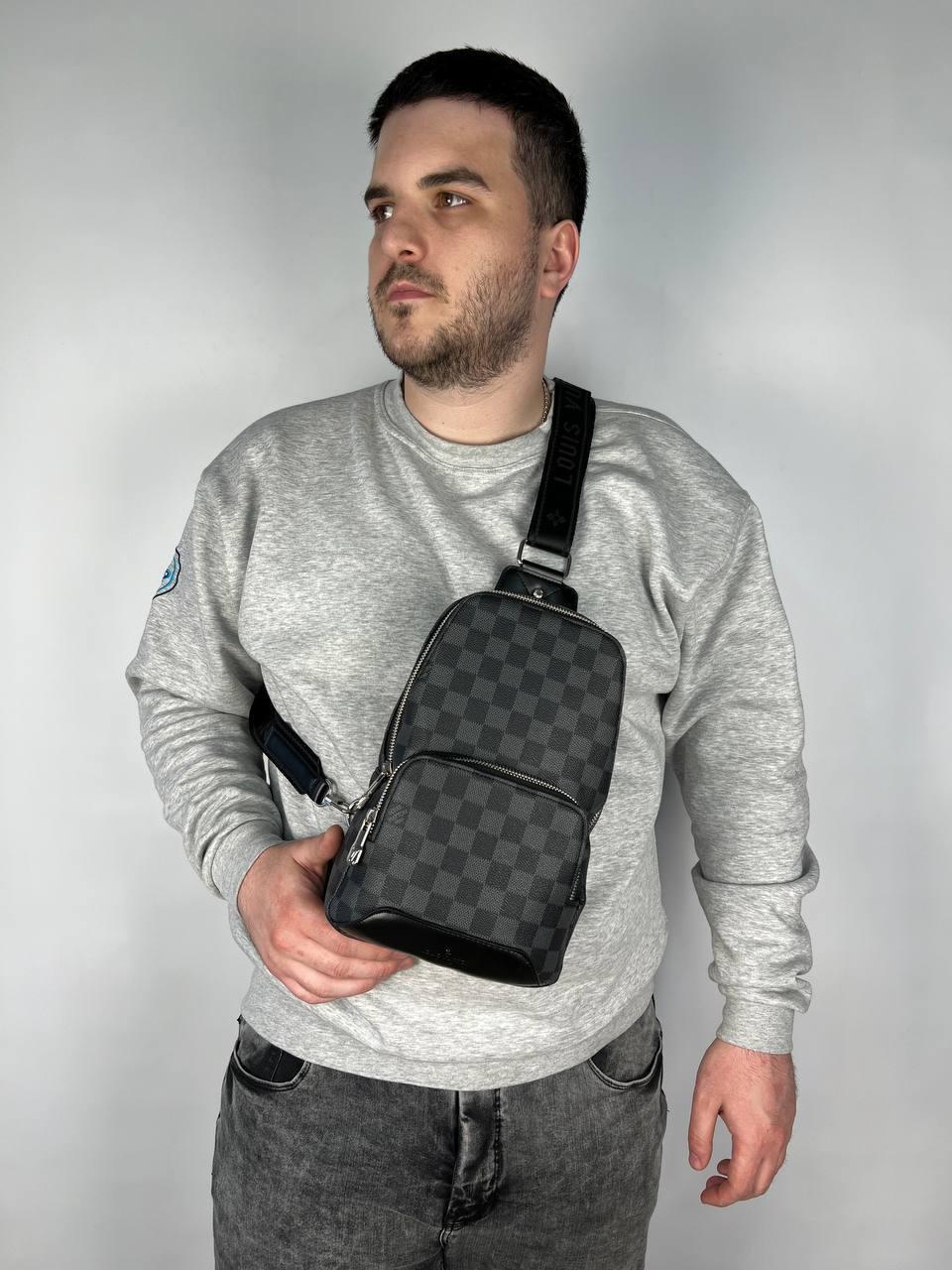 Чоловіча сумка слінг Луї Вітон Нагрудна туристична Louis Vuitton шкіряна через плече Ділова сумка чорна, фото 1