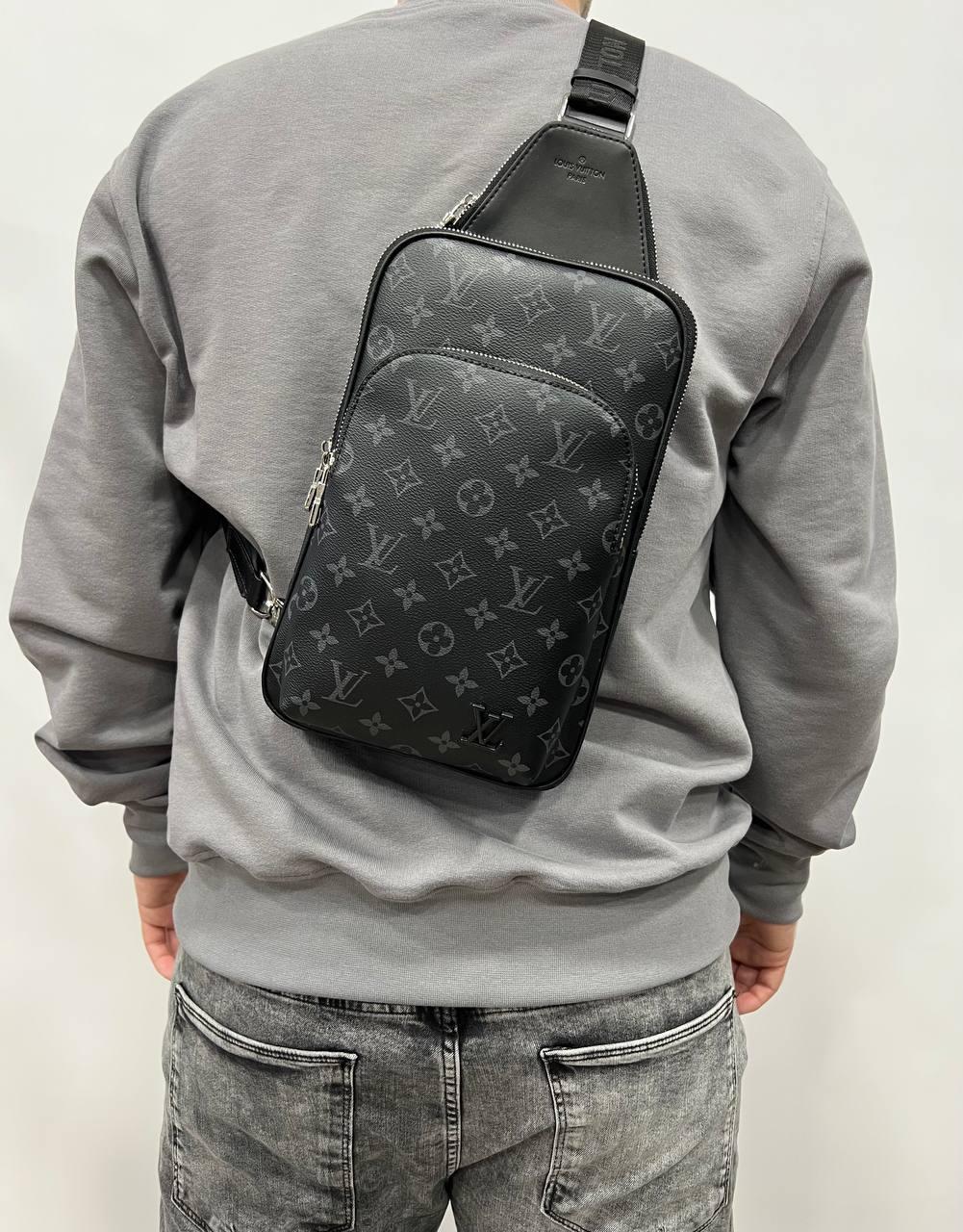 Чоловіча сумка слінг Луї Вітон Нагрудна туристична Louis Vuitton шкіряна через плече Ділова сумка чорна, фото 1