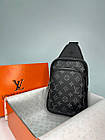 Чоловіча сумка слінг Луї Вітон Нагрудна туристична Louis Vuitton шкіряна через плече Ділова сумка чорна, фото 6