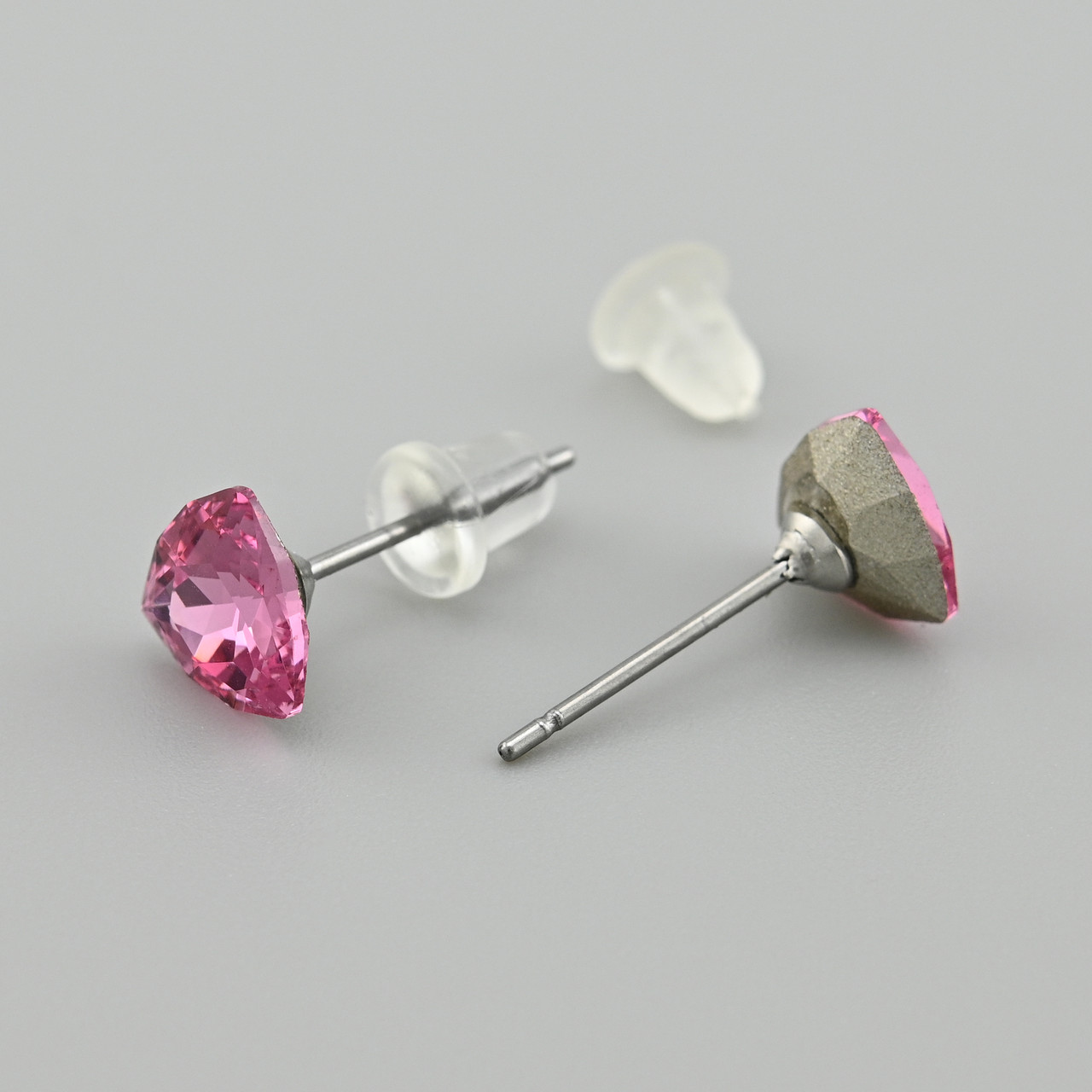 УЦІНКА Сережки з кристалами Swarovski 83013расп криво камінь розмір 7х7 мм колір рожевий вага 1.4 г позолота БЗ, фото 1