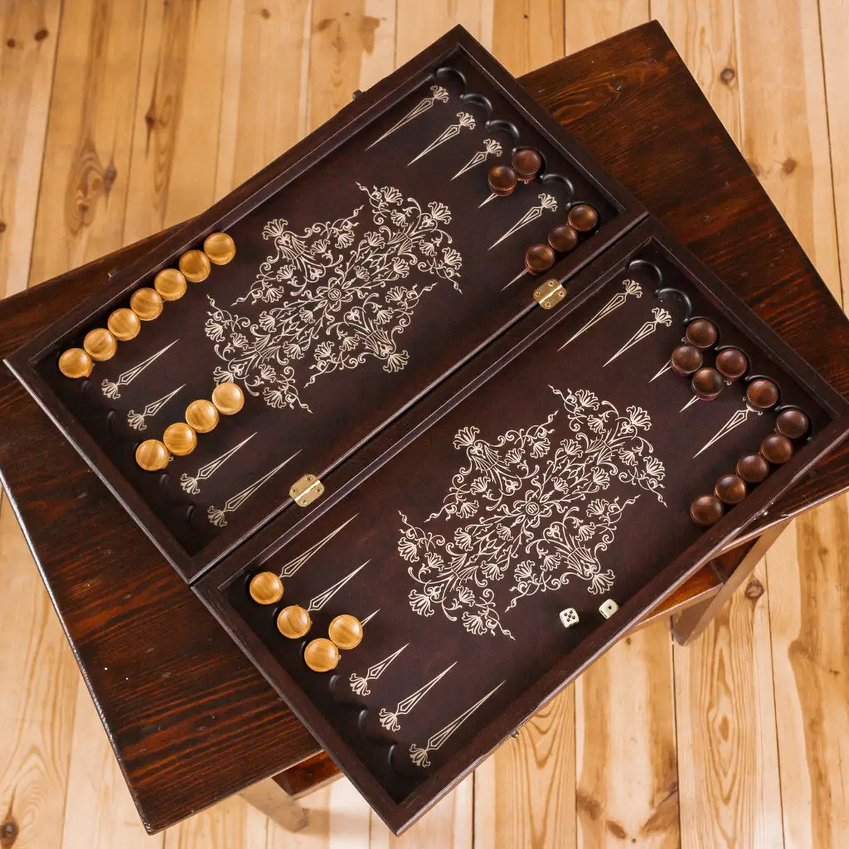 Нарди дерев'яні подарункові з аплікацією білого кольору, ручна робота, класичний формат, фото 1