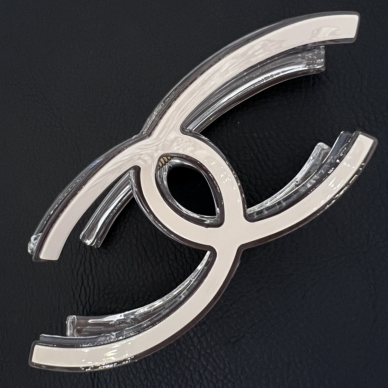 Краб для волос прочный акрил глянцевый двухцветный бежево коричневый брендовый длина 5 см ширина 12.5 см