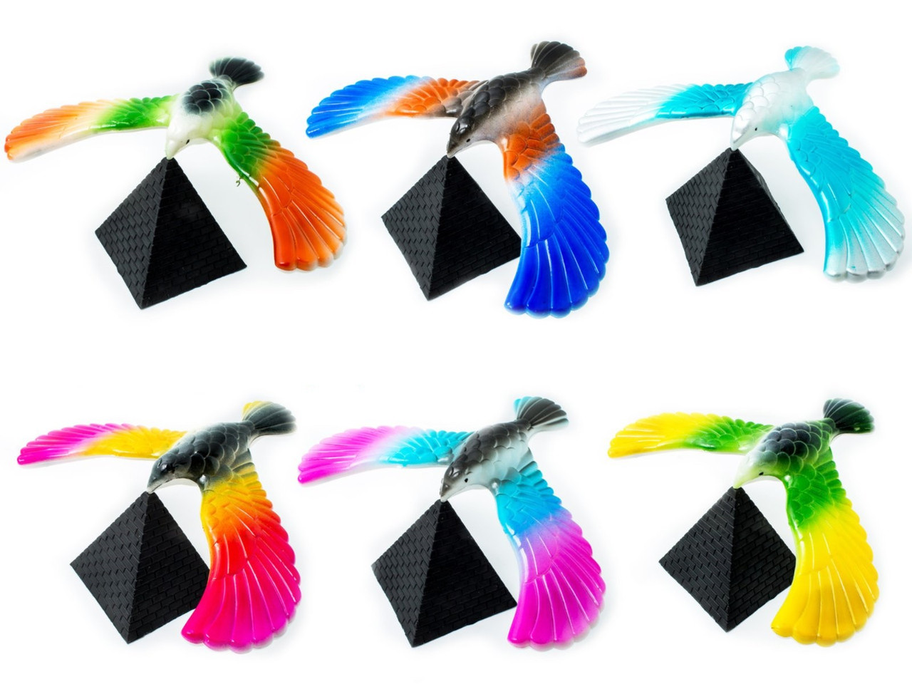 Орел на піраміді середній