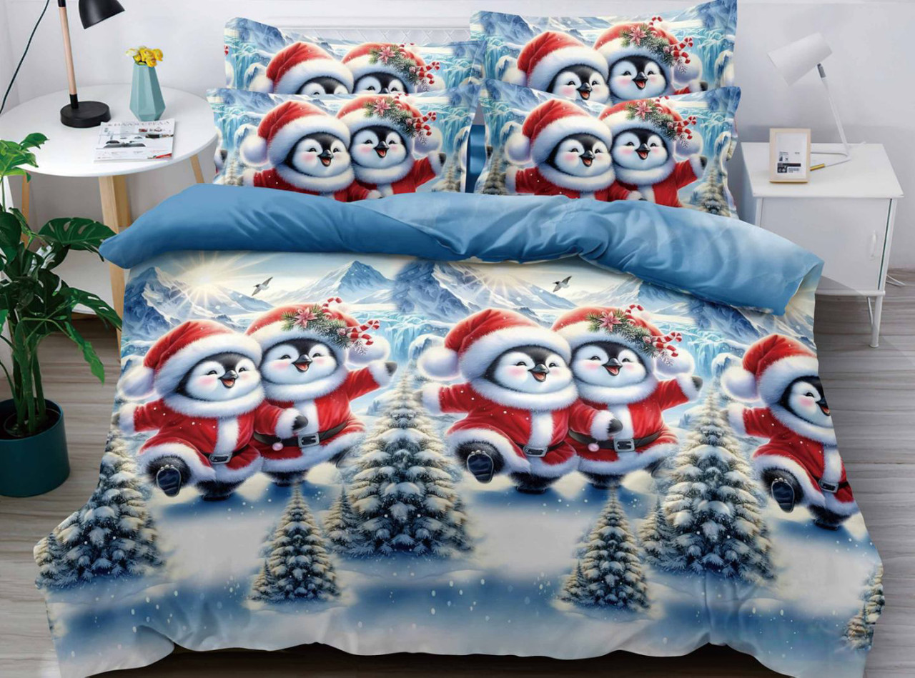 Постільна білизна Королева Ночі (Фланель) | Полуторний комплект | 50х70 | Новорічні пінгвіни, ялинки на синьому, фото 1