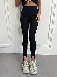 Чорні однотонні жіночі обтягуючі стрейчові лосини зі штрипками в рубчик із завищеною посадкою