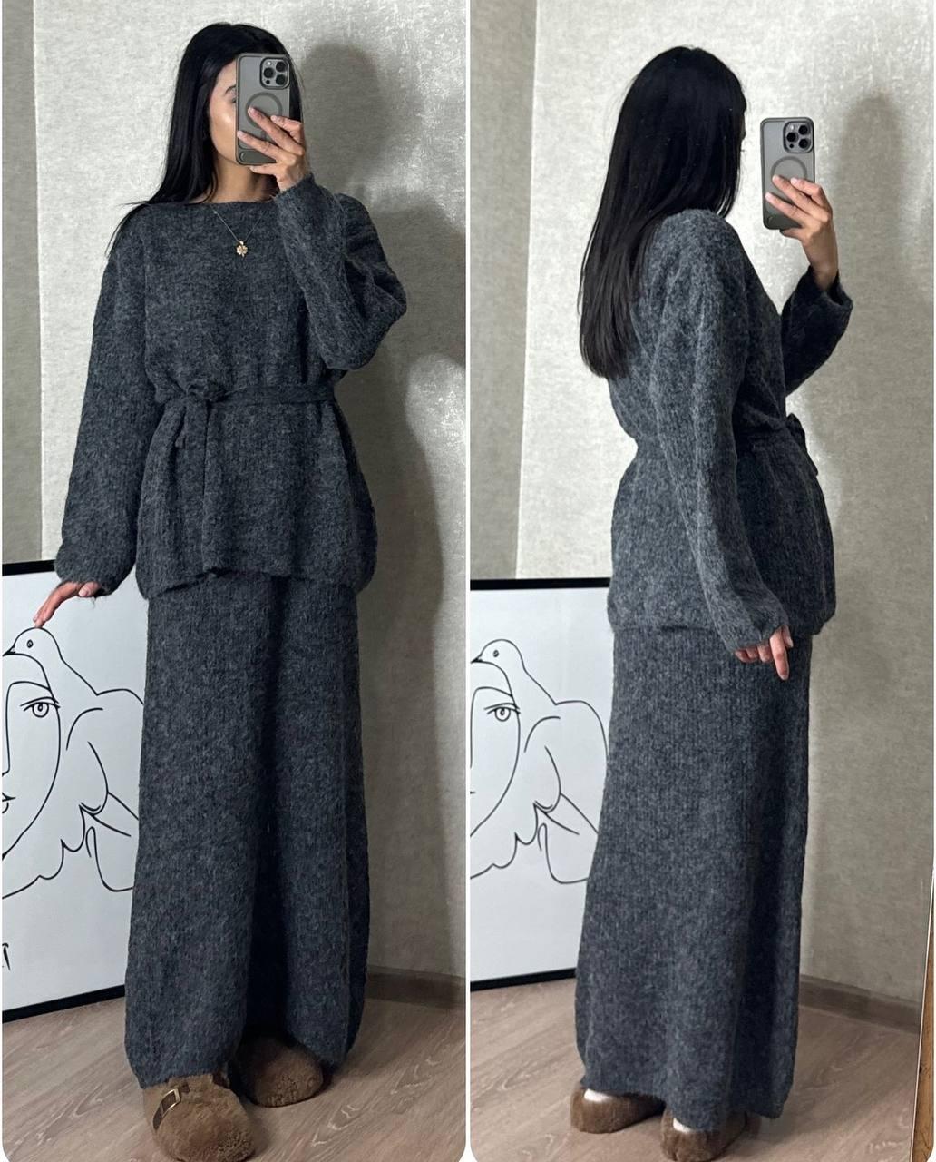 Графітовий жіночий повсякденний базовий теплий м'який костюм-двійка з ангори в рубчик: Спідниця максі та Джемпер, фото 1