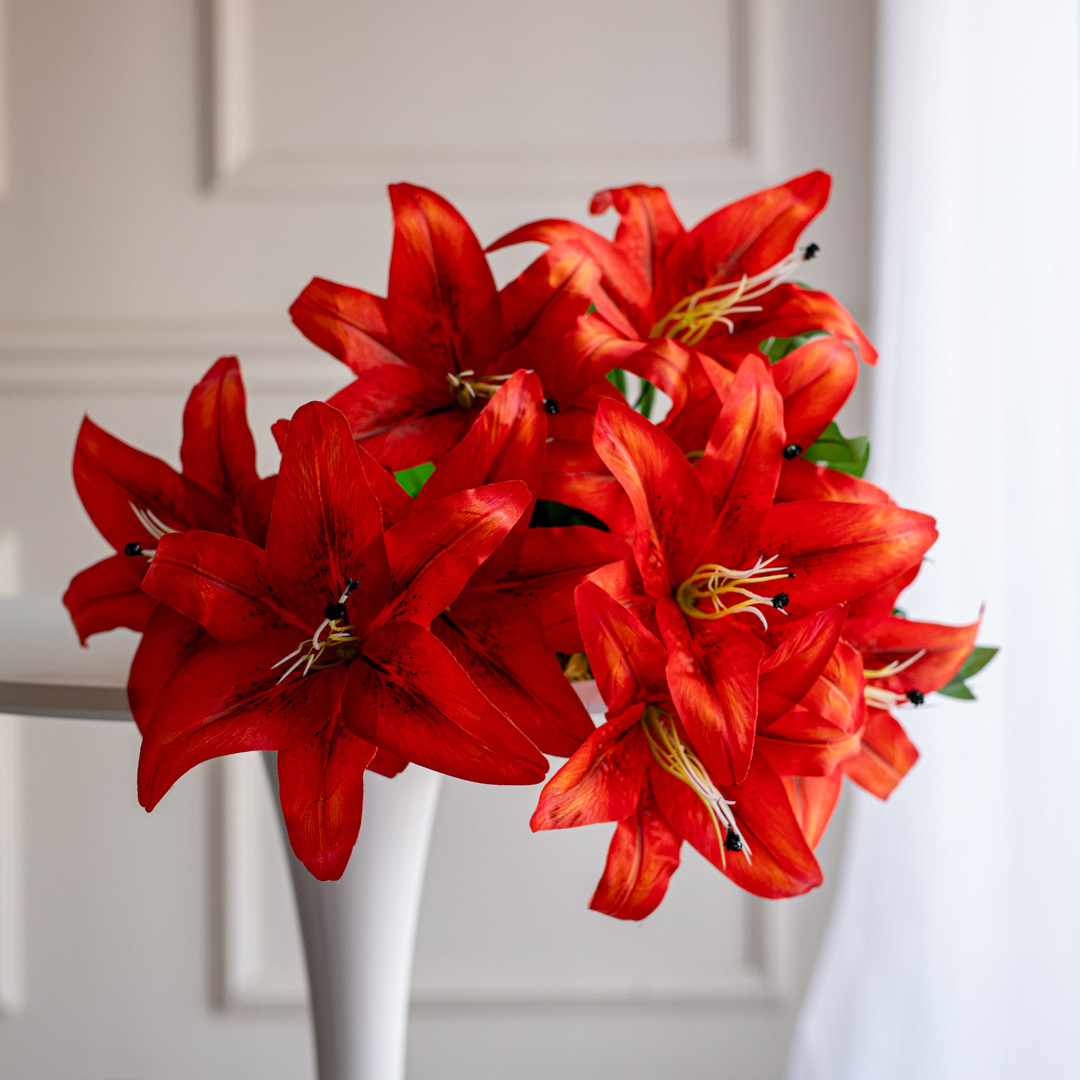 Букет композиція з штучних лілій  з гілочками  , червоний, 3D | В-65 см |9 гілок| виробник-Польща, фото 1