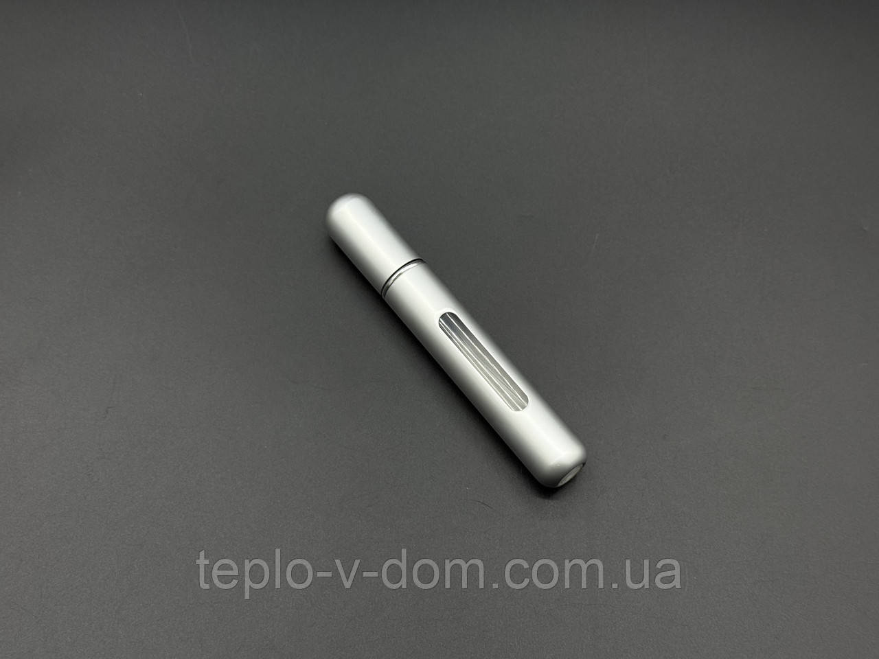 Атомайзер для спрей-духів з отвором для наповнення 109х17мм на 8мл. Срібний колір, матовий.