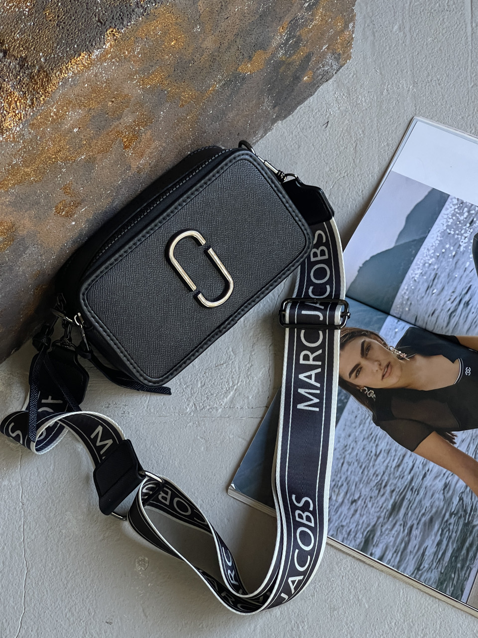 Сумка Marc Jacobs Snapshot на широкому ремінці чорний, фото 1