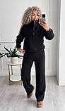 Теплий чорний жіночий костюм зі щільного трикотажу у вільному стилі, фото 4
