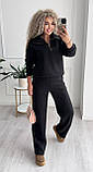 Теплий чорний жіночий костюм зі щільного трикотажу у вільному стилі, фото 5