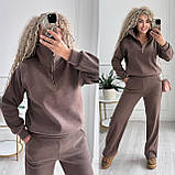 Теплий коричневий жіночий костюм зі щільного трикотажу у вільному стилі, фото 2