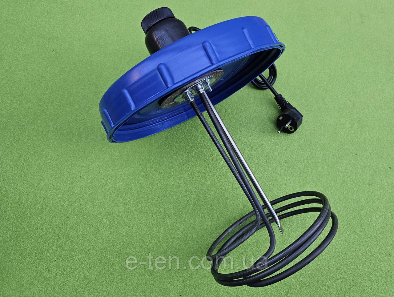 Кришка Ø225мм з вбудованим ТЕНом 2000W, L=280мм (та терморегулятором) для нагріва води пластикового бака 150л, 200л