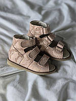 Дитячі шкіряні ортопедичні босоніжки для лікування вальгусної деформації на дівчинку 22 розмір, фото 9