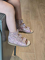 Дитячі рожеві високі ортопедичні босоніжки з фіксуючим задніком на липучках 22 розмір, фото 3