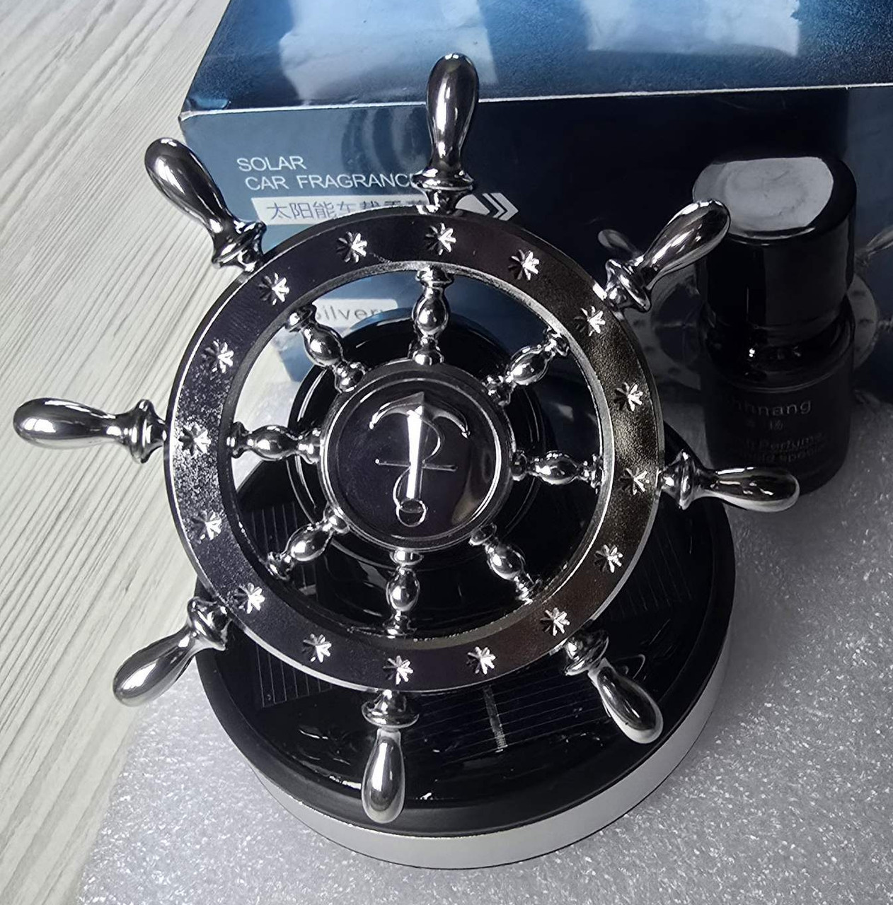 Ароматизатор для автомобіля на сонячній батареї Штурвал (Сріблястий), фото 1