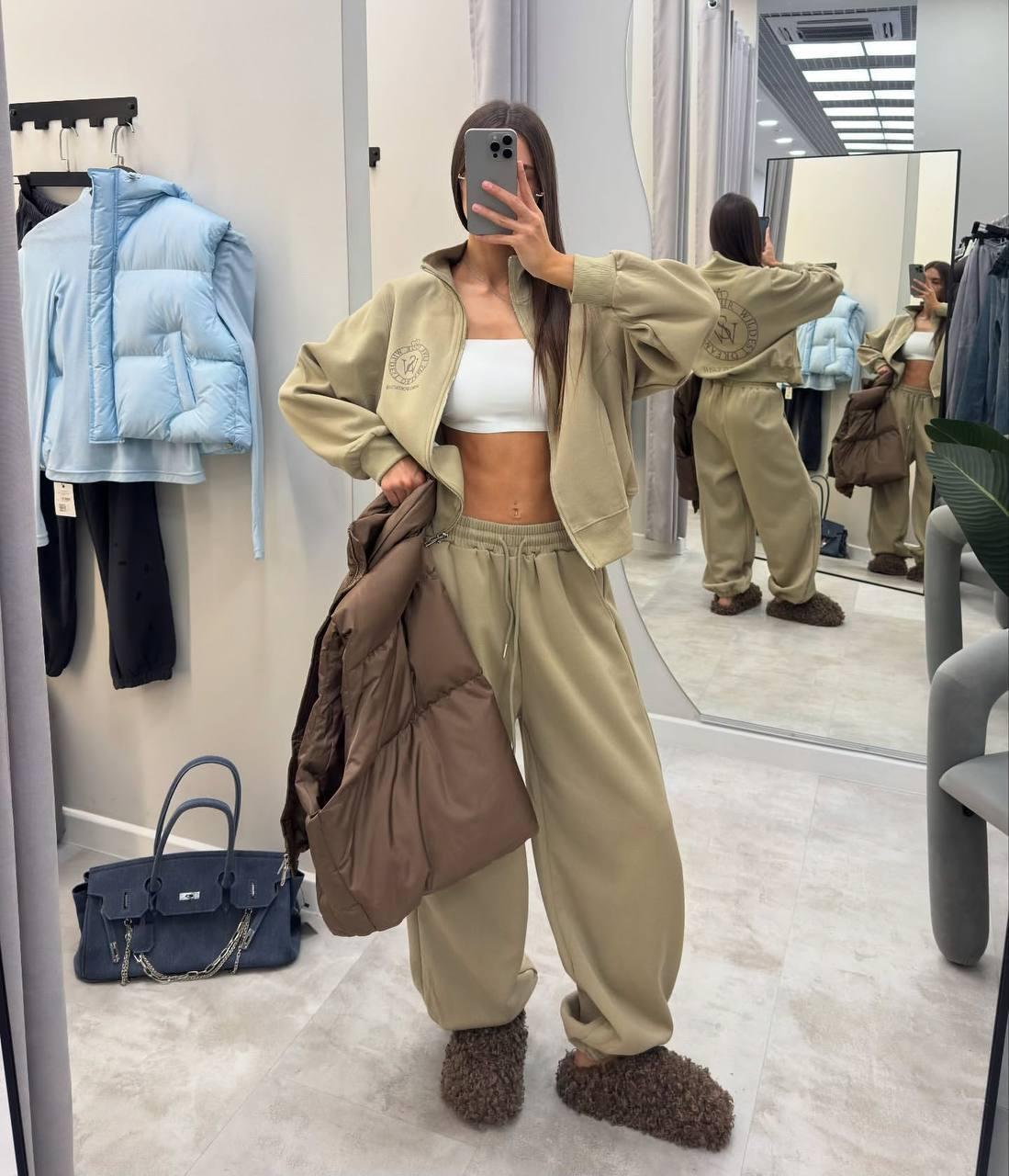 Теплий жіночий повсякденний костюм-двійка оверсайз із тринитки на флісі спів: Штани та Худі на блискавці, фото 1