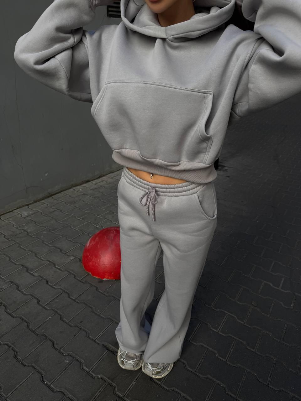 Сірий жіночий стильний теплий базовий костюм-двійка з тринитки на флісі: Вільні Штани та Худі, фото 1