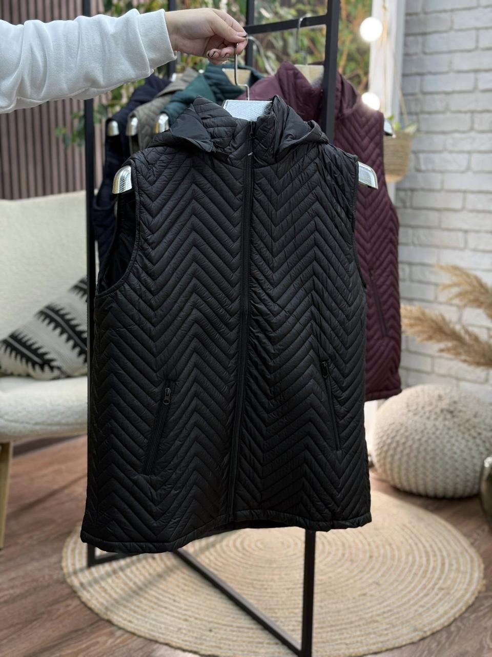 Стильна жіноча жилетка на синтепоні 50, тканина "Плащівка" 50, 52, 54, 56, 58 розмір 50