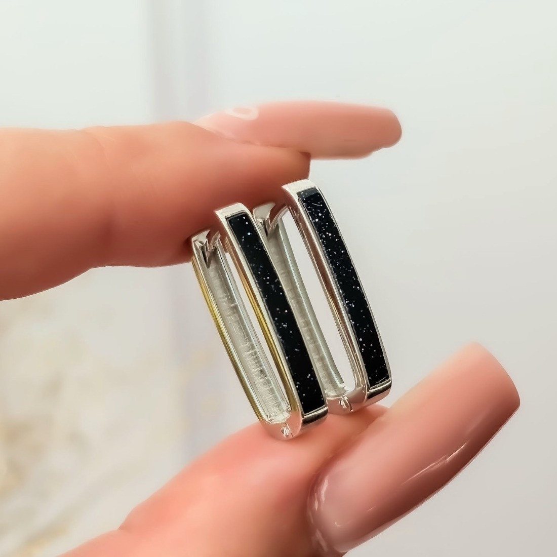 Сережки-скоби зі срібла з сяючим авантюрином "Шале" - прямокутні сережки 925 проби, фото 1