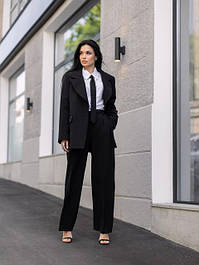 Легкий жіночий одяг, плаття, туніки, штани, костюми