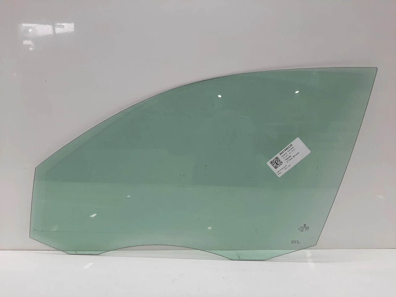 Скло преднє ліве фольцваген тігуан, фото 1