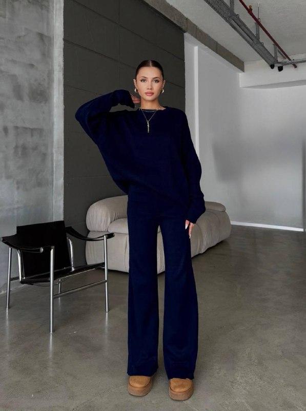 Жіночий прогулянковий костюм; Різні кольори; Розміри: 42–44, 46–48 ;, фото 1