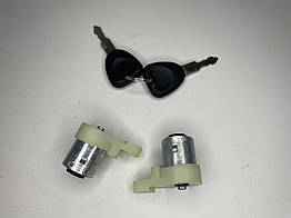 Личинка замка дверей (2 шт.) Renault Kangoo 1, Nissan Kubistar (1997-2008), 7701470737, 7701470738