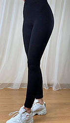 Чорні жіночі обтягуючі еластичні утеплені лосини в рубчик із завищеною посадкою