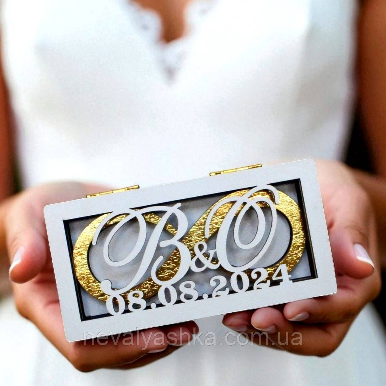 Весільна Підставка для Обручок 15 см, Футляр з Ініціалами та Датою (Без Скла), Іменна Дерев'яна Коробочка для Каблучок на Весілля, фото 1