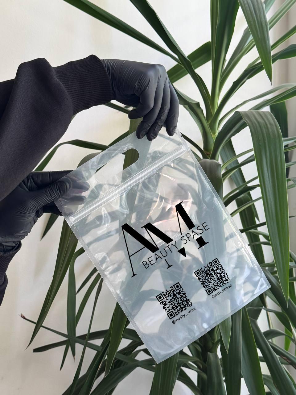 Зіп-пакет глянцевий 20х30 см з ручкою Щільність 100 мкм Універсальний пакет Zip-Lock з логотипом, фото 1