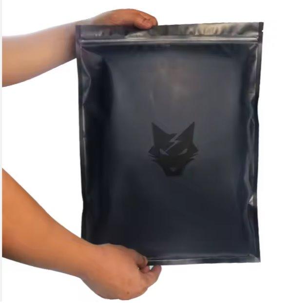 Двосторонній SLIDER пакет 40x50 см Пакет зіп з логотипом оптом Одна сторона чорна друга матова, фото 1