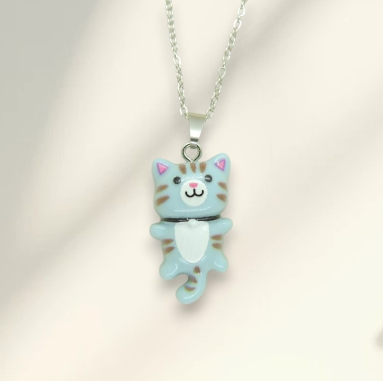 Кулон кіт блакитний з коричневими плямами зі смоли на ланцюжку з нержавіючої сталі 2.9 см 45+5 см, фото 1