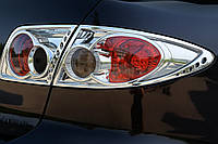 Хромированные накладки на задние фонари (2 шт., пластик) для Mazda 6 2003-2008 гг