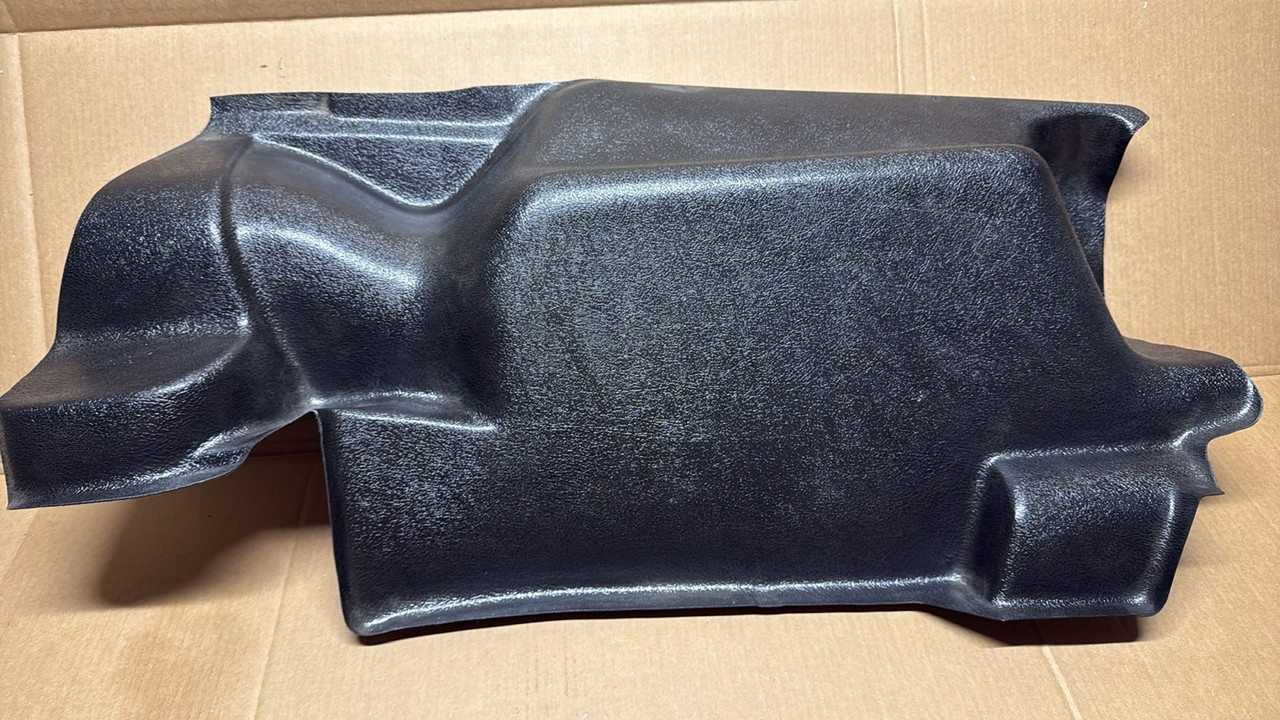 Оббивка багажника 2105/207 пластик 2-й сорт, є тріщина, фото 1