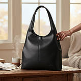 Велика жіноча сумка хобо на плече з екошкіри чорна якісна вміщує А4, фото 6