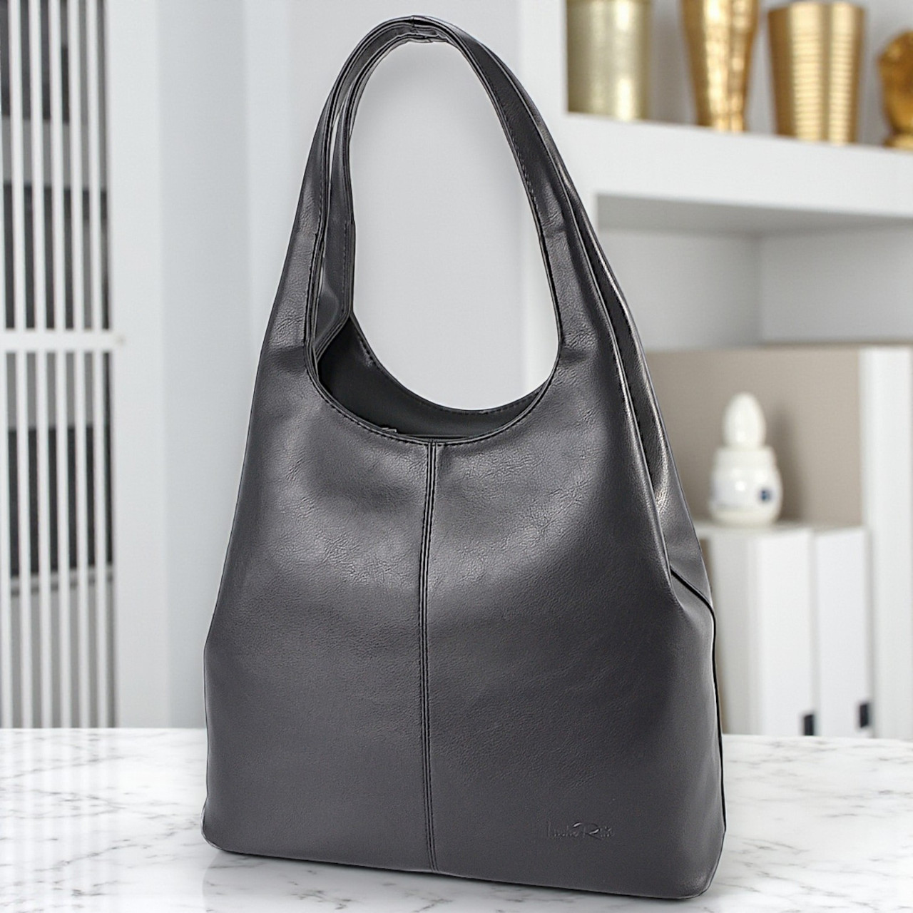 Велика жіноча сумка хобо на плече з екошкіри чорна якісна вміщує А4, фото 1