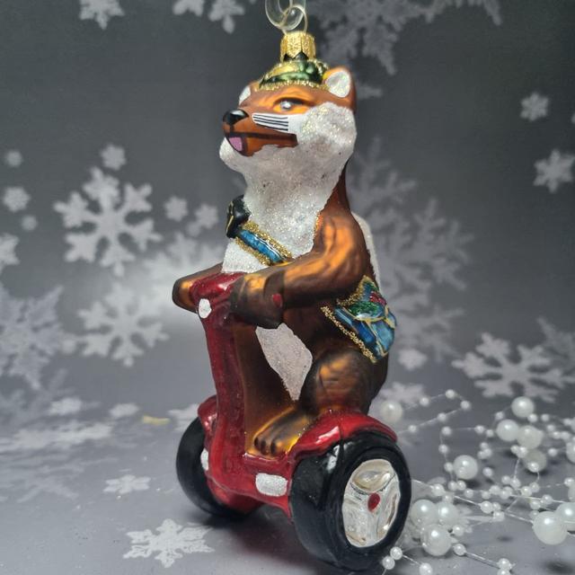 Скляна ялинкова прикраса Лисиця на сігвеї самокаті Impuls. асортимент як Irena, Komozja