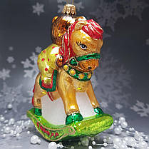 Скляна ялинкова прикраса Ведмедик на конячці гойдалці Impuls. асортимент як Irena, Komozja, фото 2