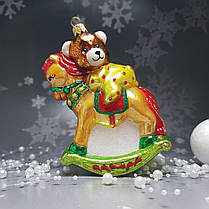 Скляна ялинкова прикраса Ведмедик на конячці гойдалці Impuls. асортимент як Irena, Komozja, фото 5